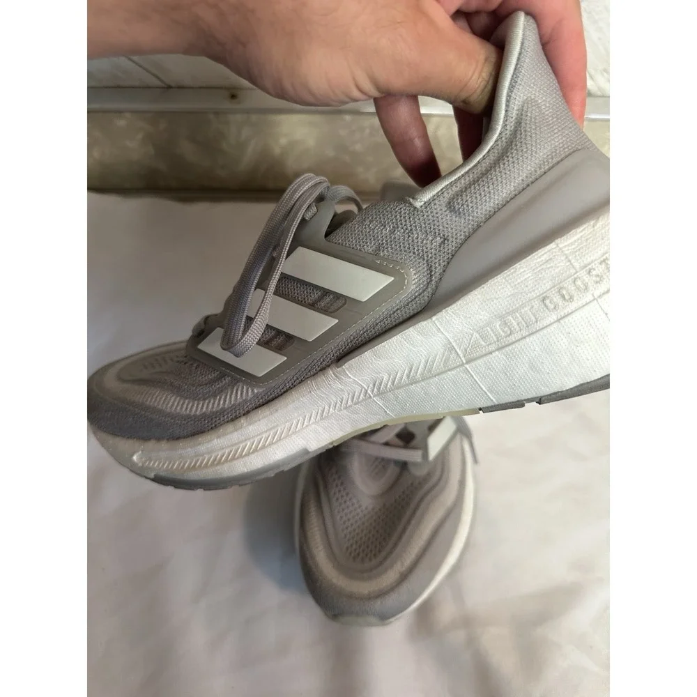 adidas ultraboost light